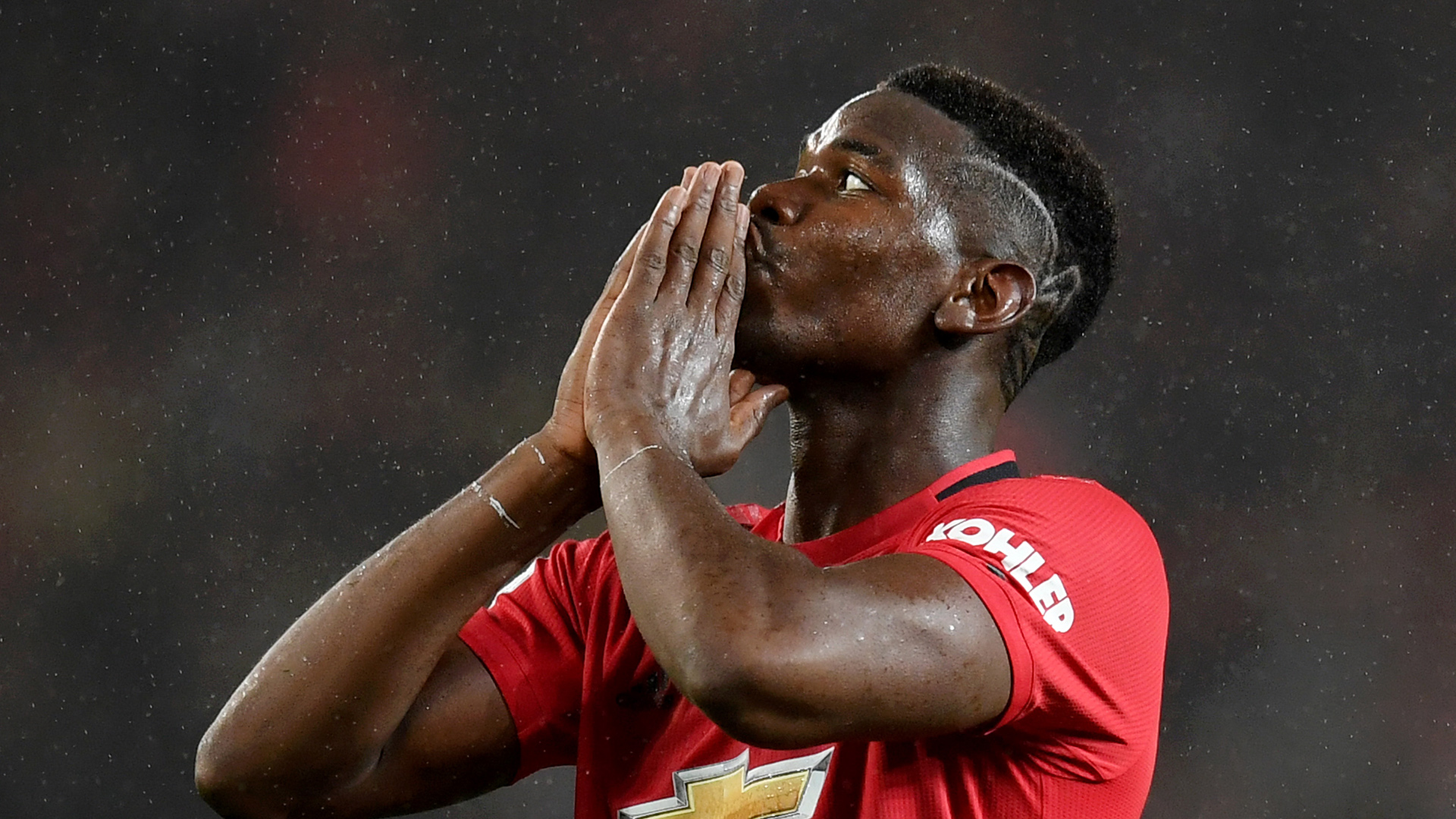 爱游戏 在线-关于冲刺阶段法兰克福备战欧联，复出首秀细节曝光，质疑声仍在，医务组通报恢复的信息