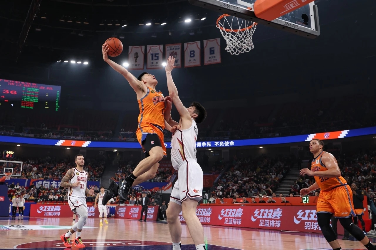 爱游戏全站-关于关键时刻浙江队内部沟通:CBA季后赛节点到来,压力陡增,团队化学反应显著的信息