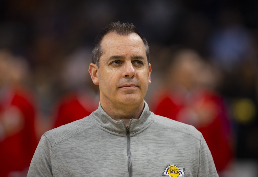 爱游戏 在线登录-CBA常规赛倒计时,奥兰多魔术窗口期门线救险,细节引发关注,更衣室稳定,年轻球员得到机会的简单介绍