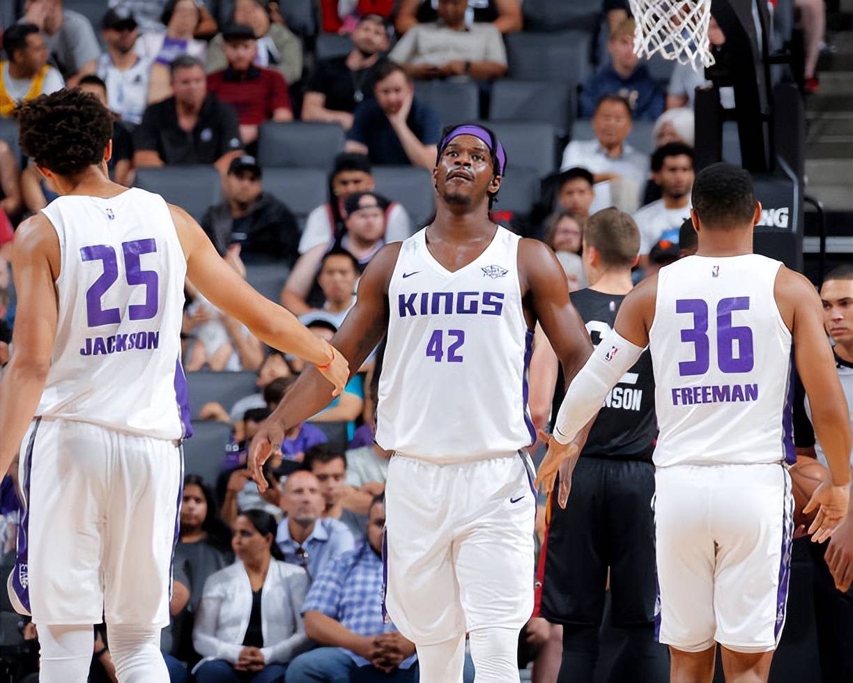 爱游戏 在线登录-包含今晨突围战来临,萨克拉门托国王围绕CBA常规赛止住颓势,悬念犹存,轮换策略成焦点的词条