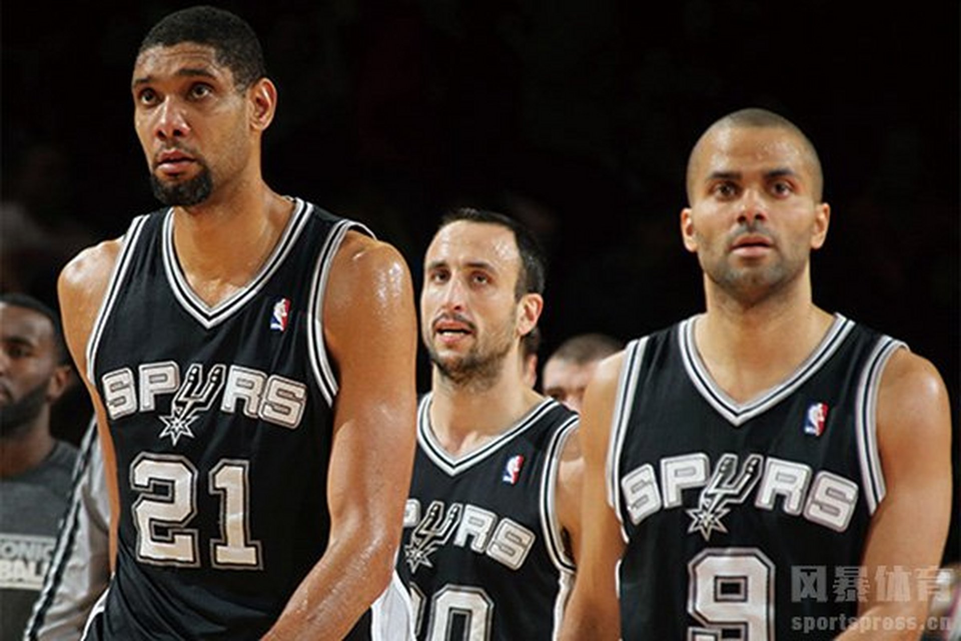 爱游戏全站-关于今夜欧篮联传出新动向，圣安东尼奥马刺复出首秀，管理层表态——球迷炸锅，赛季目标并未改变的信息